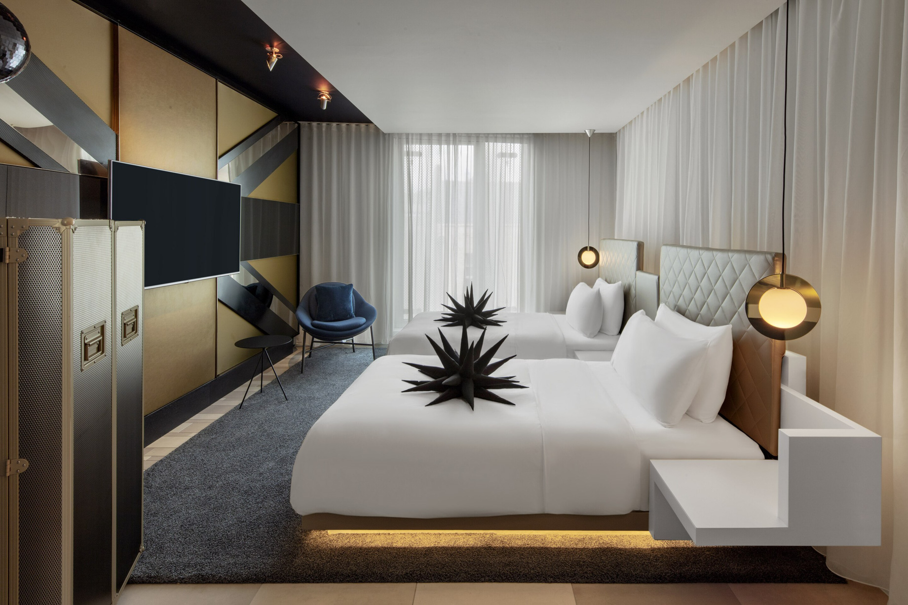 W London Hotel – London, United Kingdom – Spectacular Twin Guest Bedroom