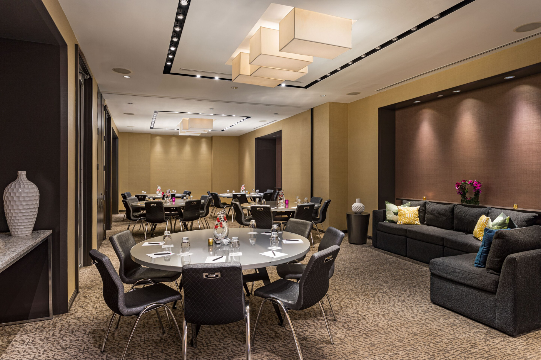 W New York Times Square Hotel – New York, NY, USA – Studio Crescent Rounds