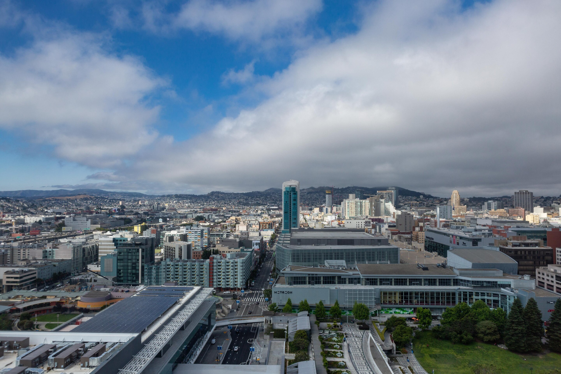 W San Francisco Hotel – San Francisco, CA, USA – Guest Room City Mountain View