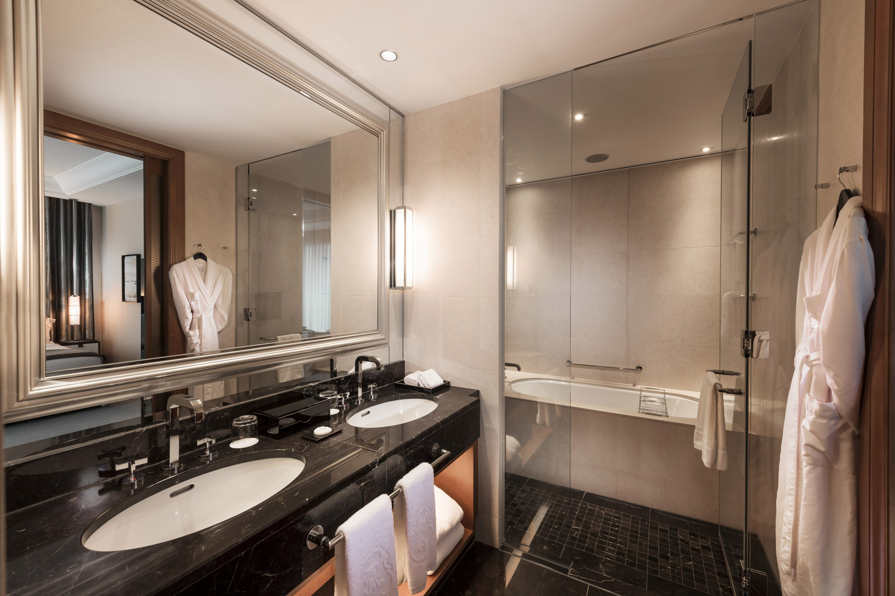 The St. Regis Osaka Hotel – Osaka, Japan – Deluxe Guest Bathroom