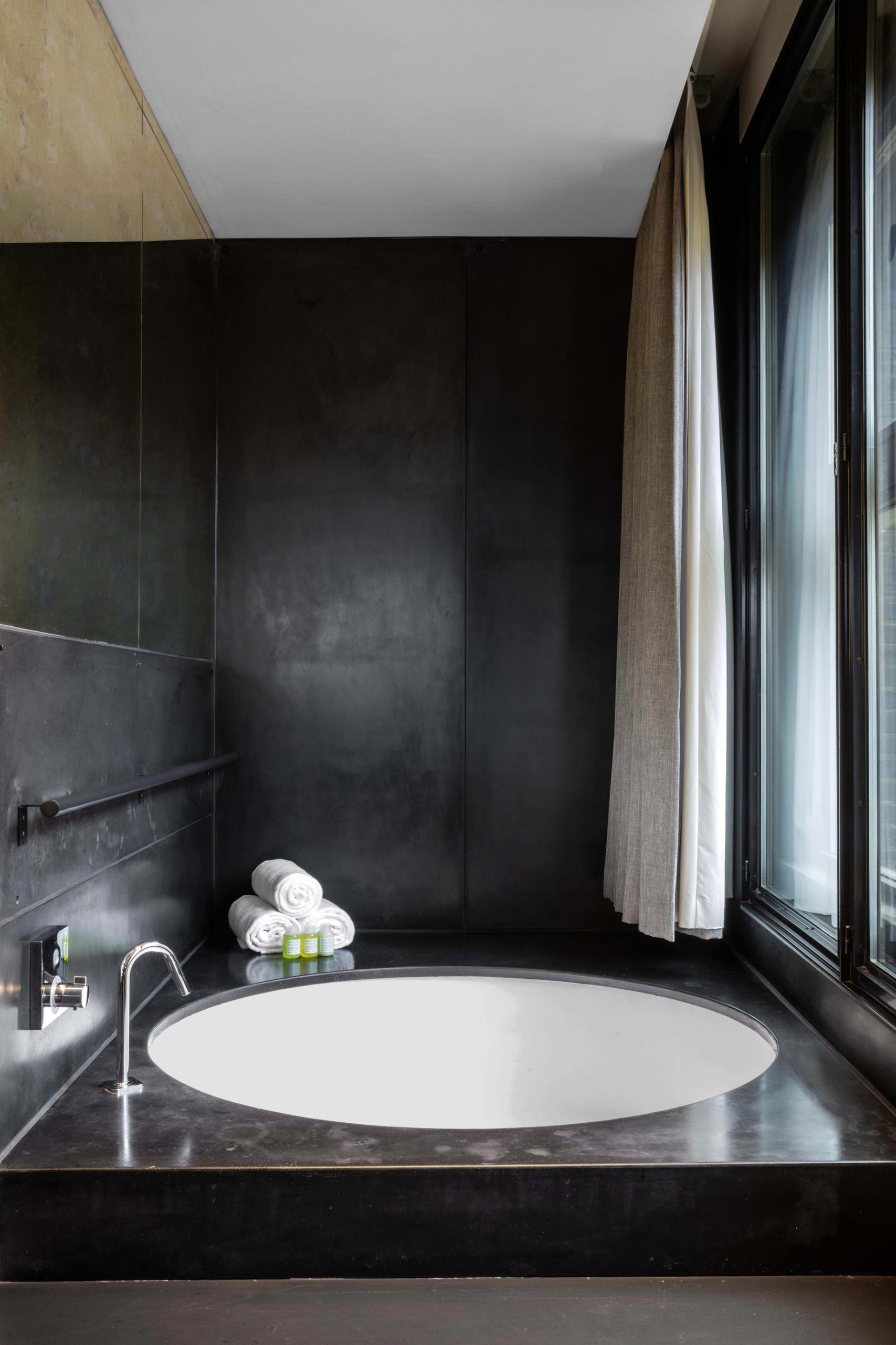 W Amsterdam Hotel – Amsterdam, Netherlands – Studio Bank Suite Tub