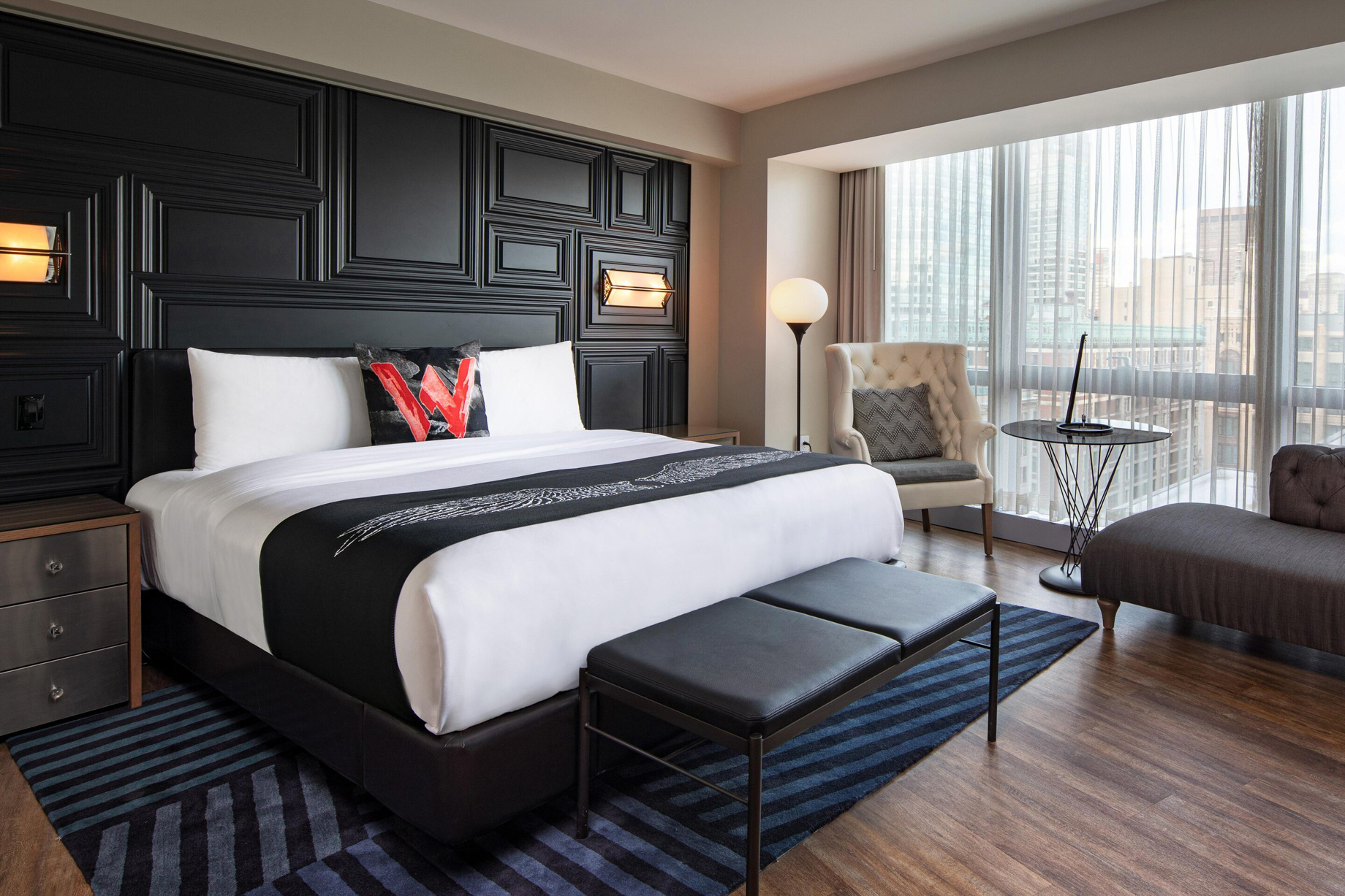 W Boston Hotel – Boston, MA, USA – Mega Guest Room Bed