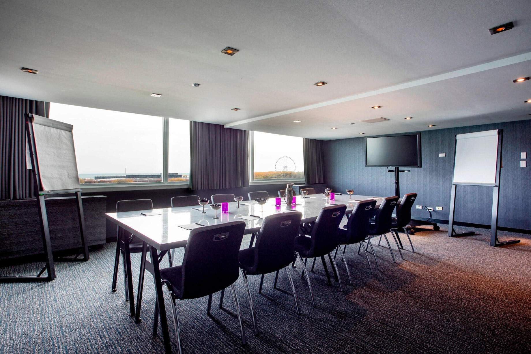 W Chicago Lakeshore Hotel – Chicago, IL, USA – Focus 1 Meeting Room Table