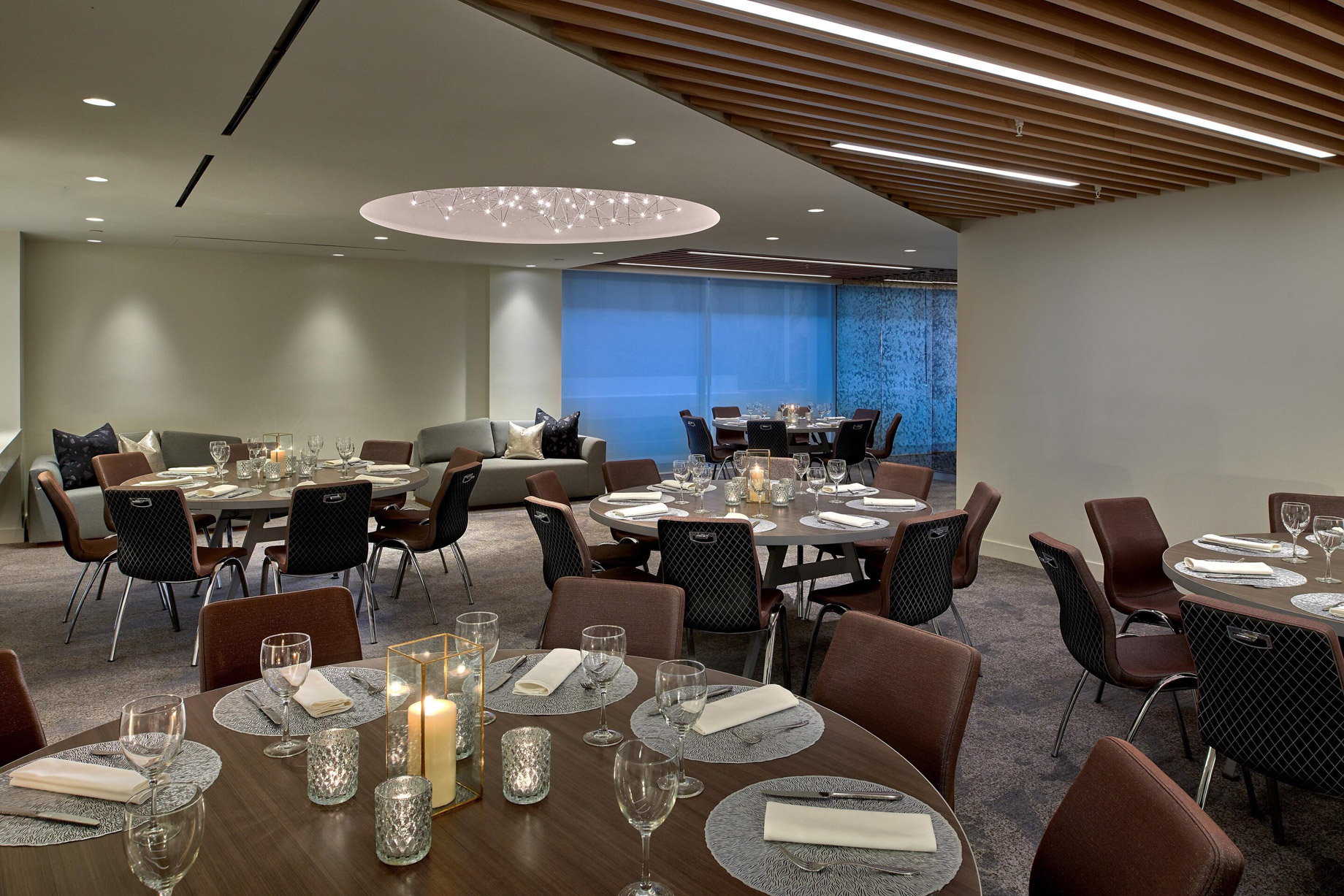 W Los Angeles West Beverly Hills Hotel – Los Angeles, CA, USA – Gallery C Round Tables