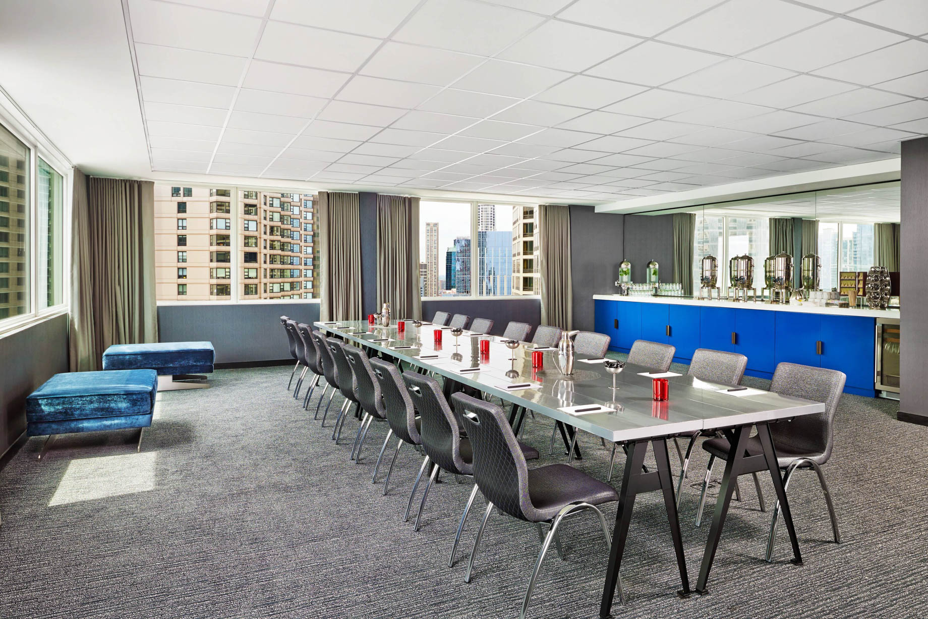 W Chicago Lakeshore Hotel – Chicago, IL, USA – Skyline Meeting Room