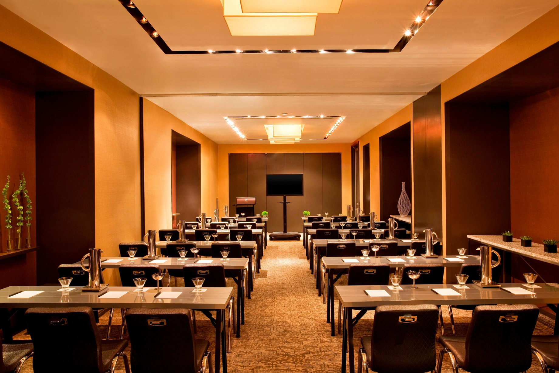 W New York Times Square Hotel – New York, NY, USA – Studio Classroom Setup