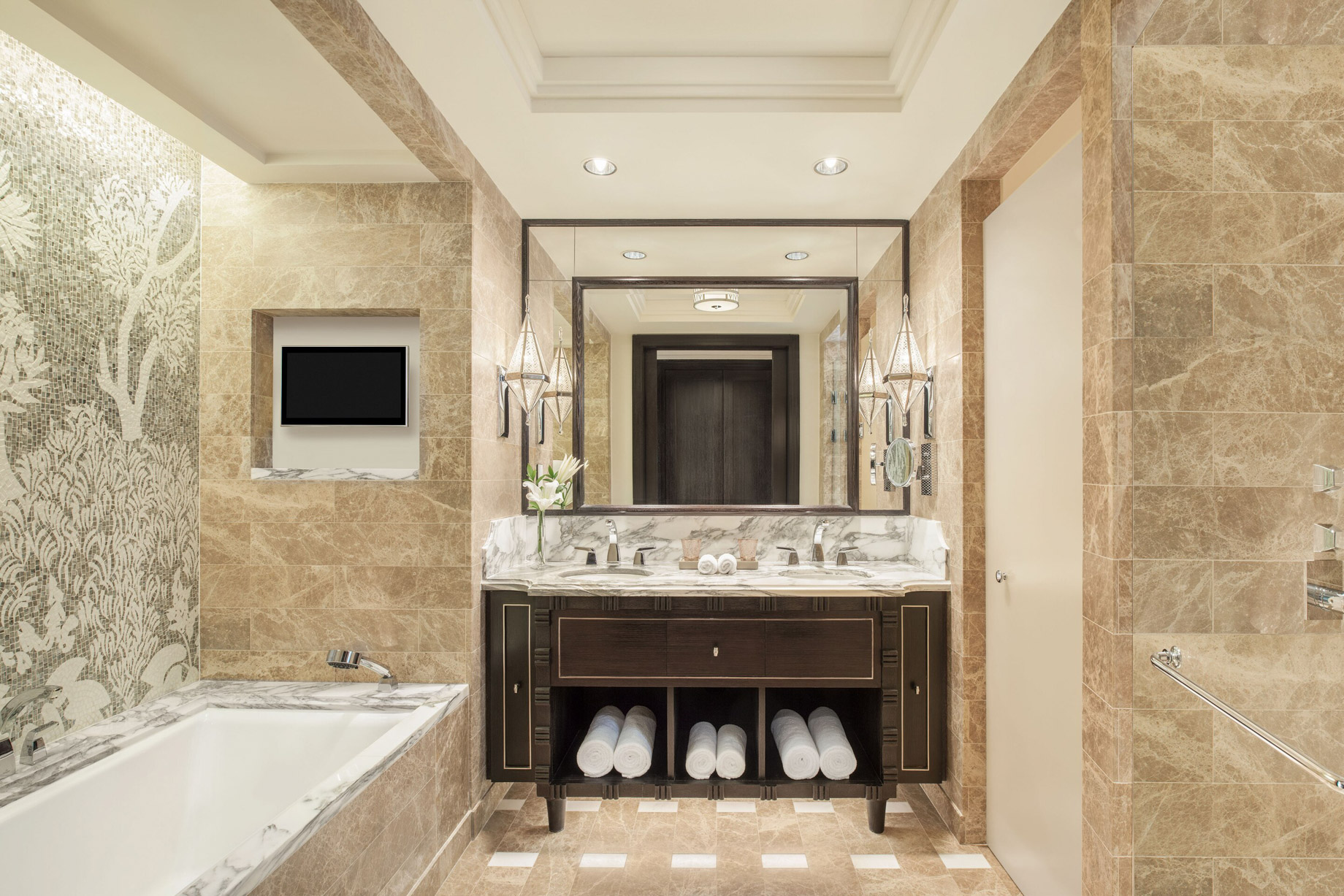 The St. Regis Cairo Hotel – Cairo, Egypt – Deluxe Guest Bathroom