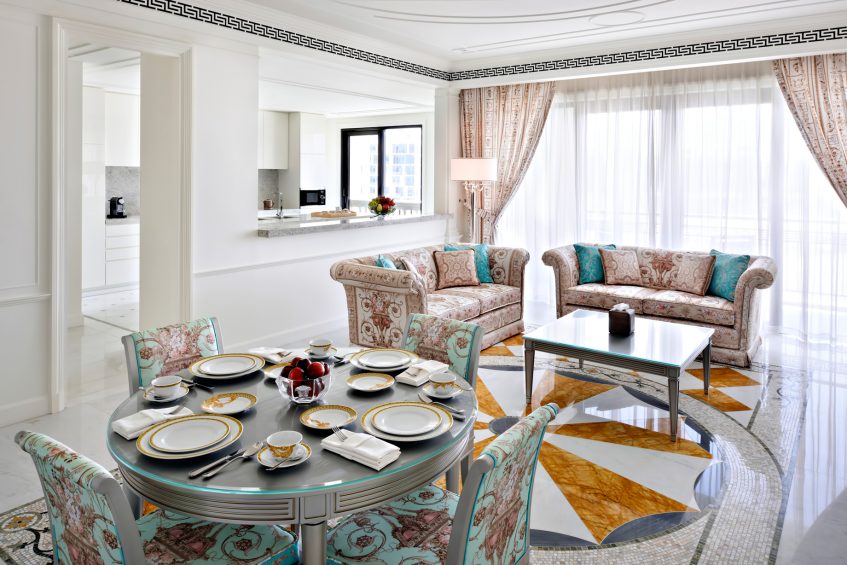 Palazzo Versace Dubai Hotel - Jaddaf Waterfront, Dubai, UAE - 4 Bedroom Residence Dining Area