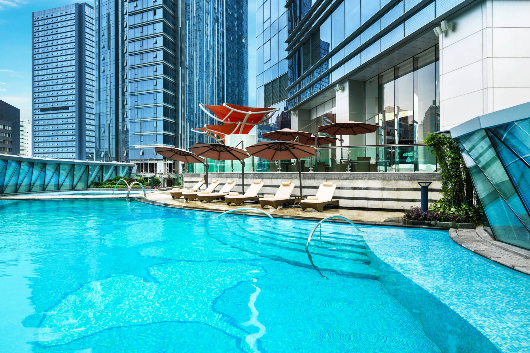 The St. Regis Chengdu Hotel - Chengdu, Sichuan, China - Outdoor Pool