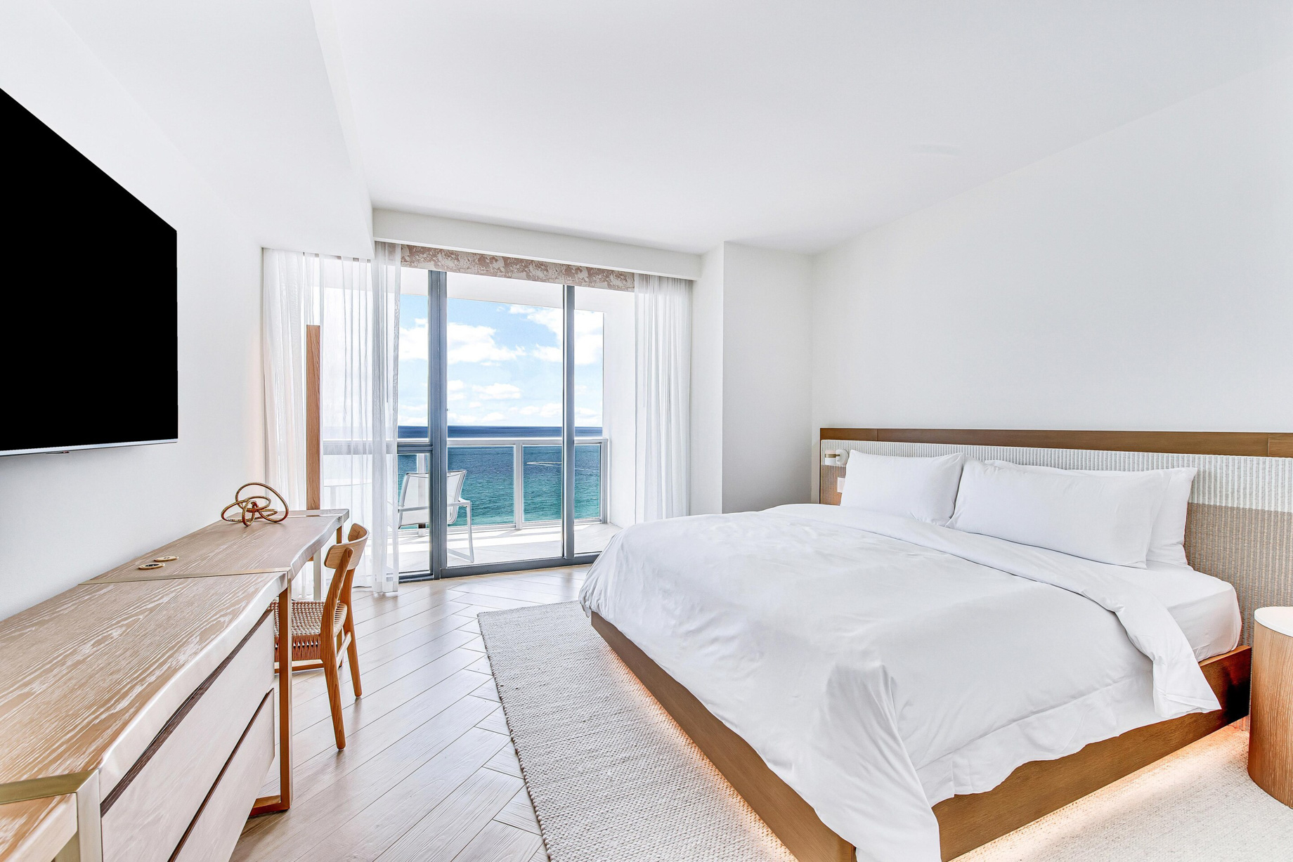 W South Beach Hotel – Miami Beach, FL, USA – Marvelous Suite Bedroom