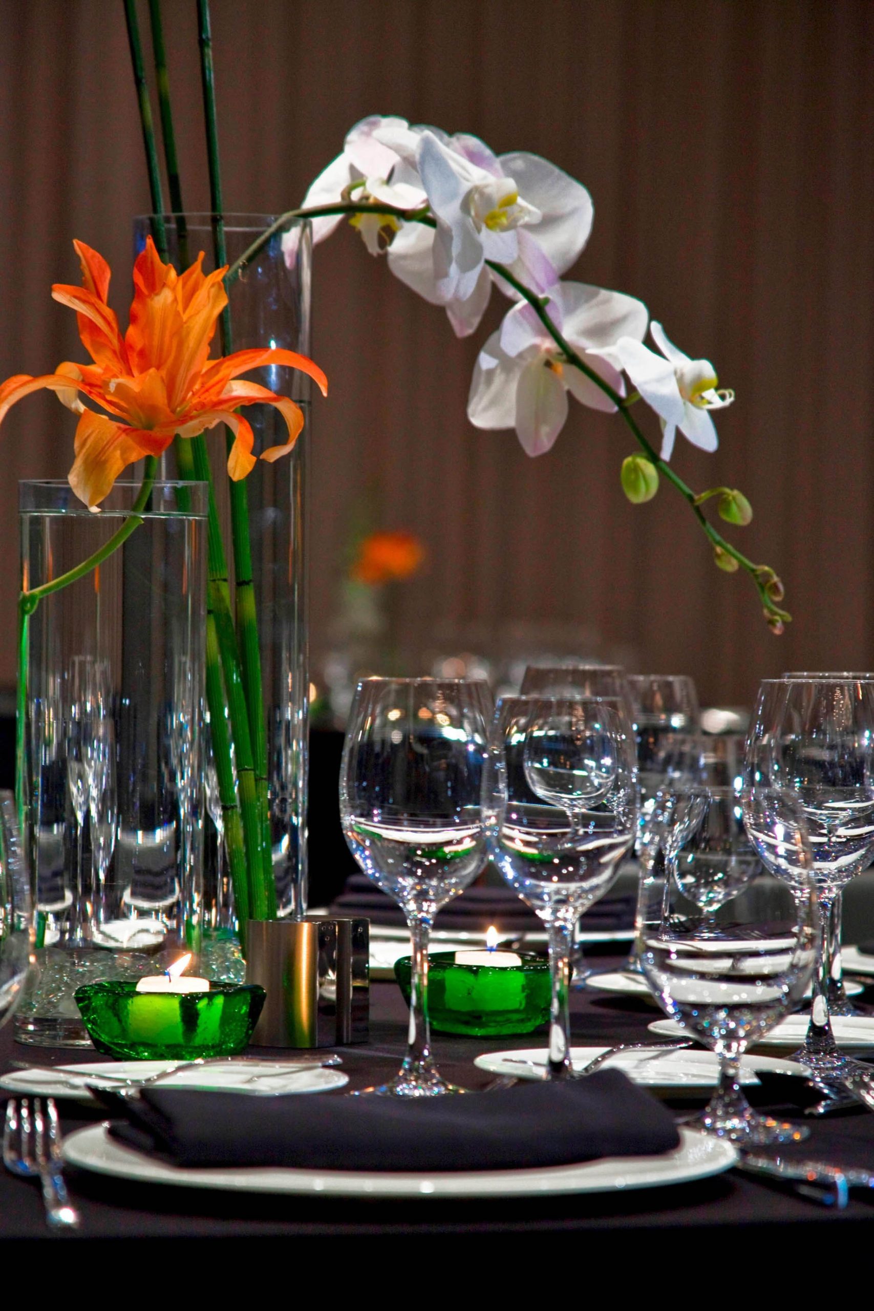 W Austin Hotel – Austin, TX, USA – Meeting Facility Table Setting