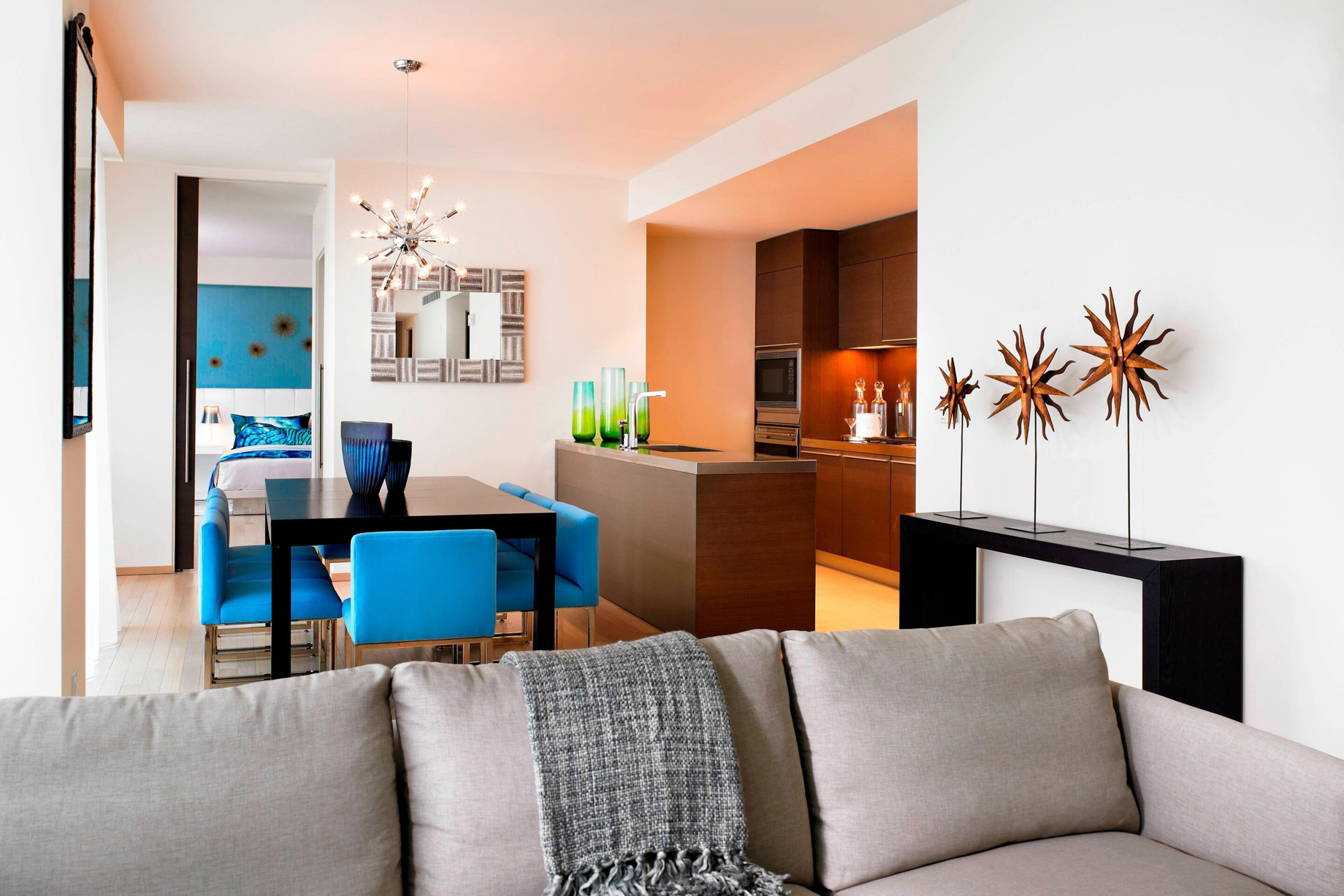 W Scottsdale Hotel – Scottsdale, AZ, USA – WOW Suite Living and Dining Room