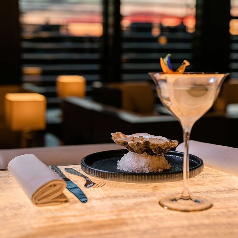 074 – Armani Hotel Milano – Milan, Italy – Cocktails and Oysters