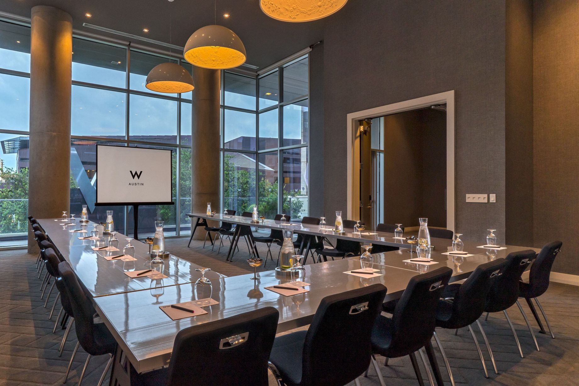 W Austin Hotel – Austin, TX, USA – Social