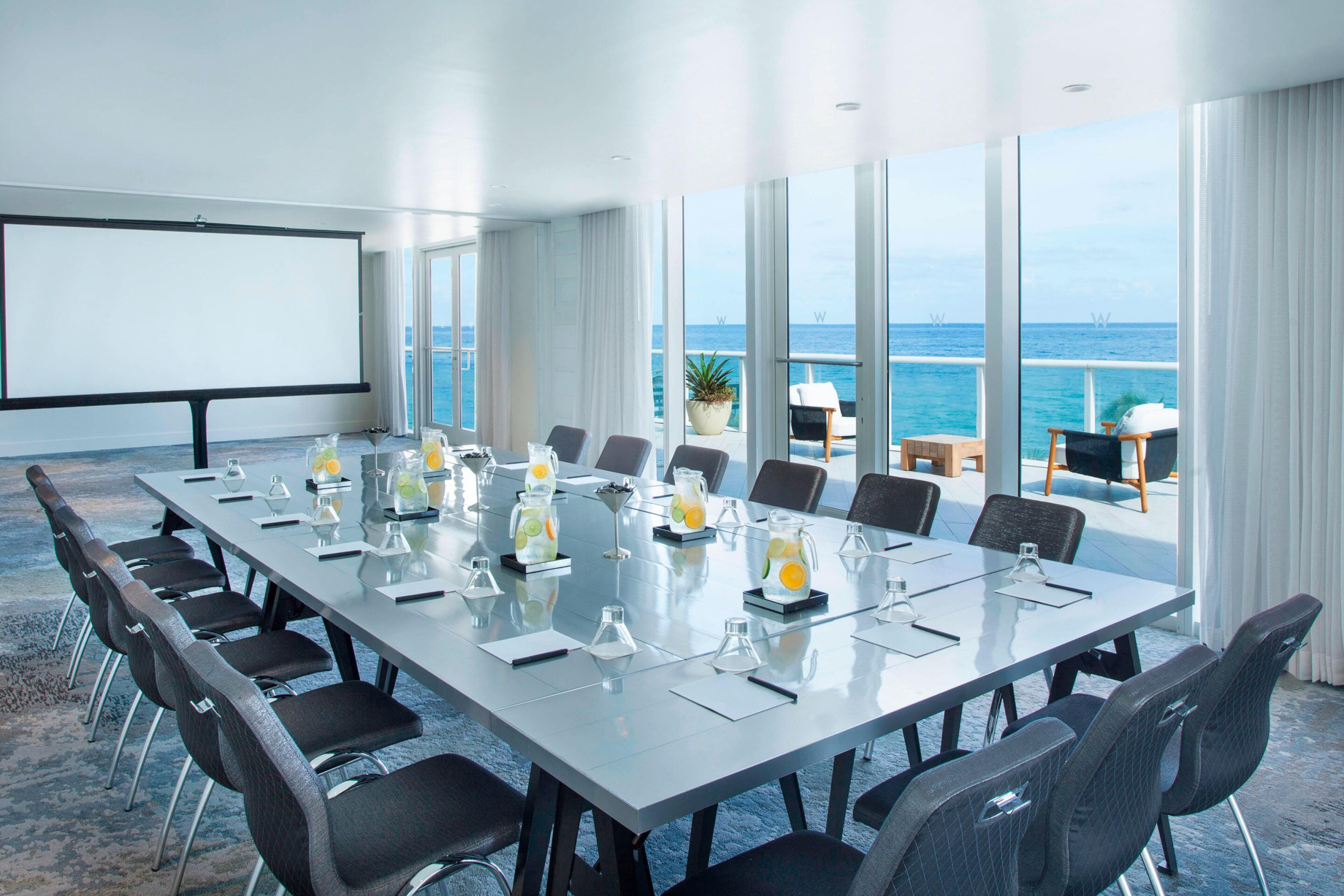 W Fort Lauderdale Hotel – Fort Lauderdale, FL, USA – Meeting Room