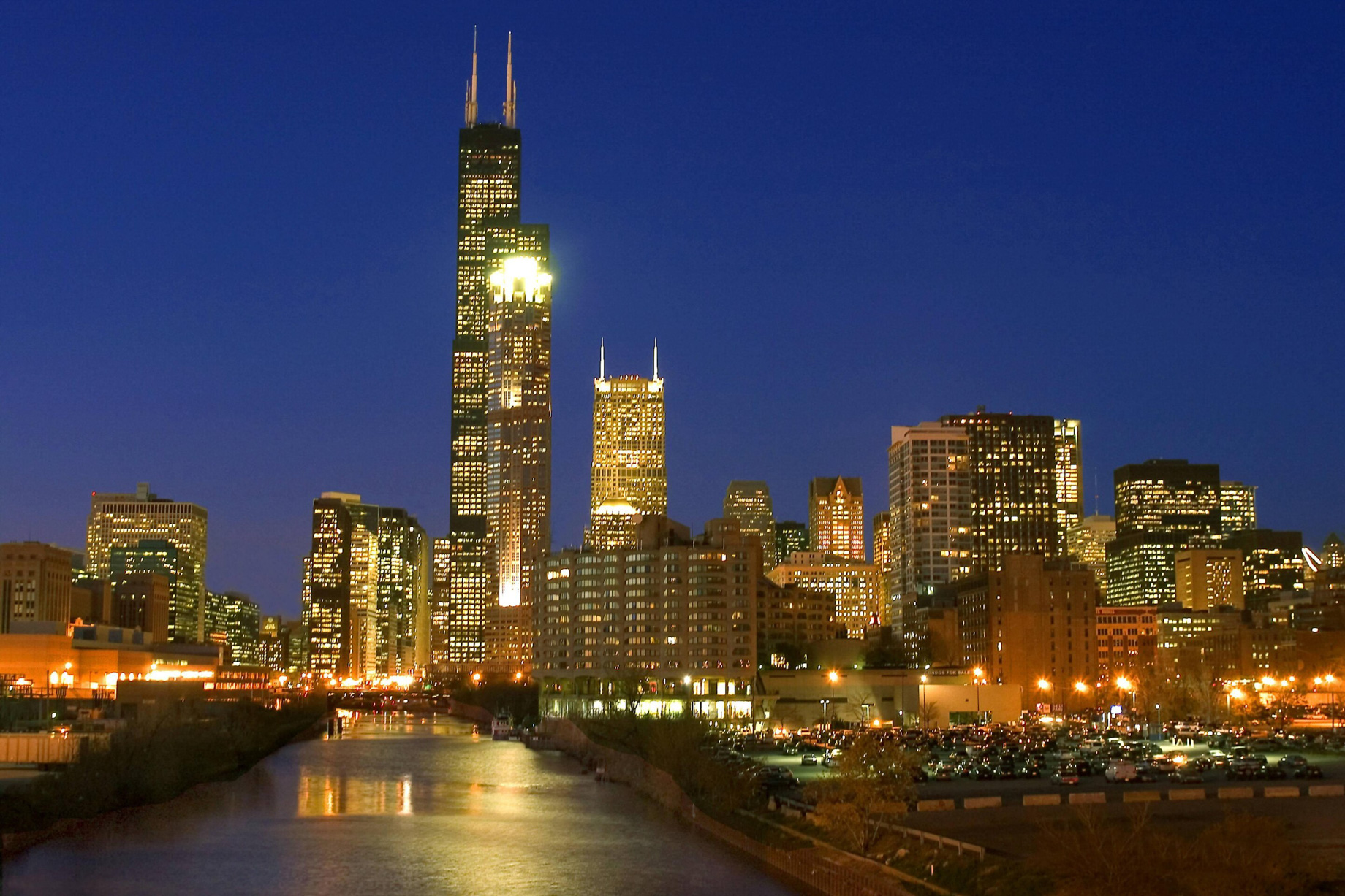 W Chicago Lakeshore Hotel – Chicago, IL, USA – Chicago Skyline Night