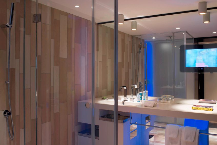 W London Hotel - London, United Kingdom - Suite Bathroom Vanity