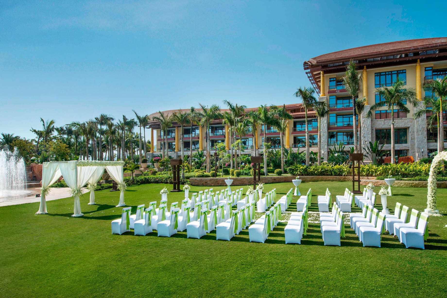 The St. Regis Sanya Yalong Bay Resort – Hainan, China – Outdoor Wedding Reception