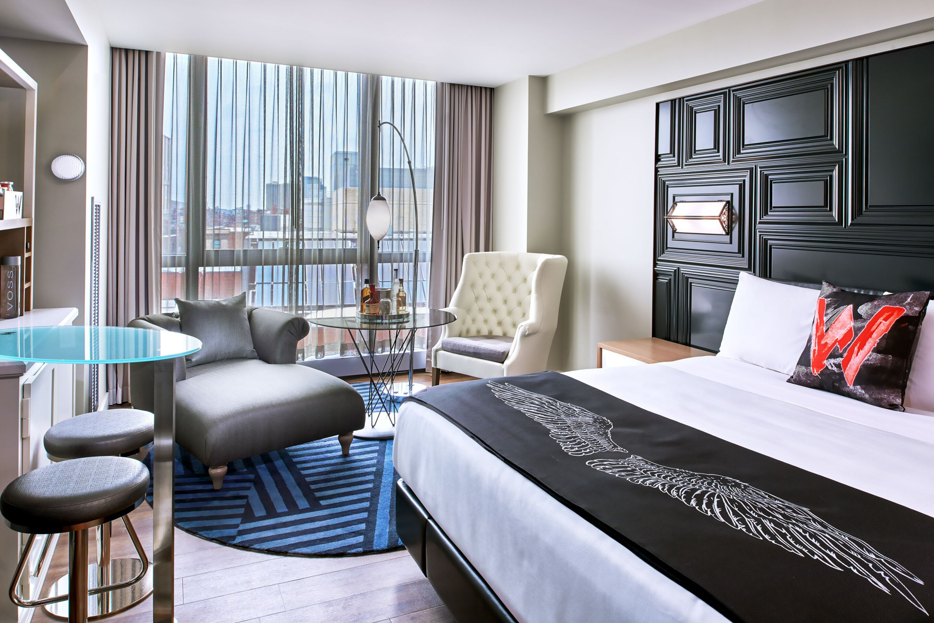 W Boston Hotel – Boston, MA, USA – Spectacular Guest Room Bed