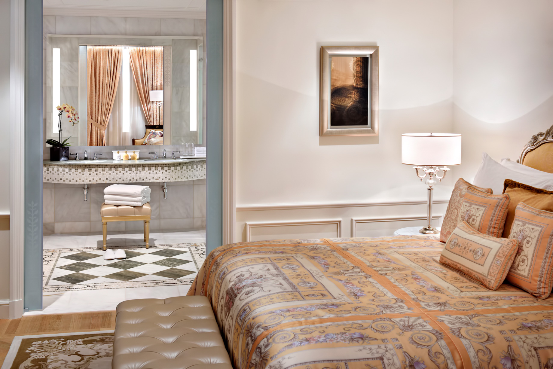 Palazzo Versace Dubai Hotel – Jaddaf Waterfront, Dubai, UAE – Permiere Versace Club Room Bedroom