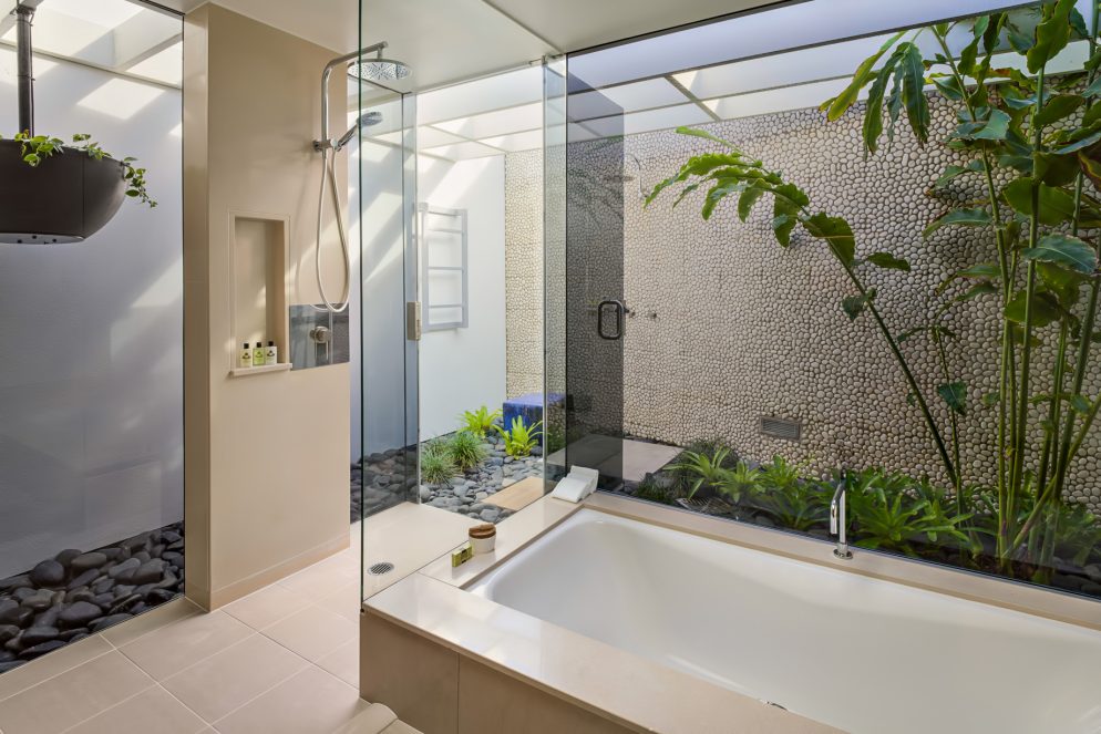 InterContinental Hayman Island Resort - Whitsunday Islands, Australia - Retreat Room Bathroom
