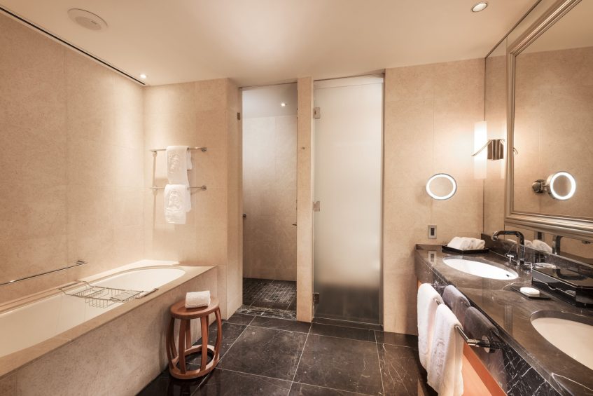 The St. Regis Osaka Hotel - Osaka, Japan - Grand Deluxe Suite Bathroom