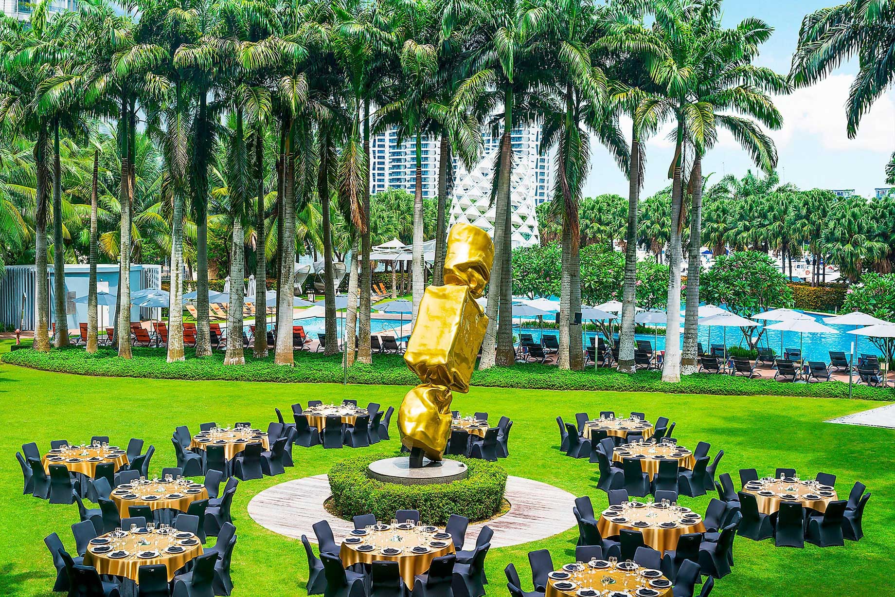 W Singapore Sentosa Cove Hotel – Singapore – W Lawn Setup Tables