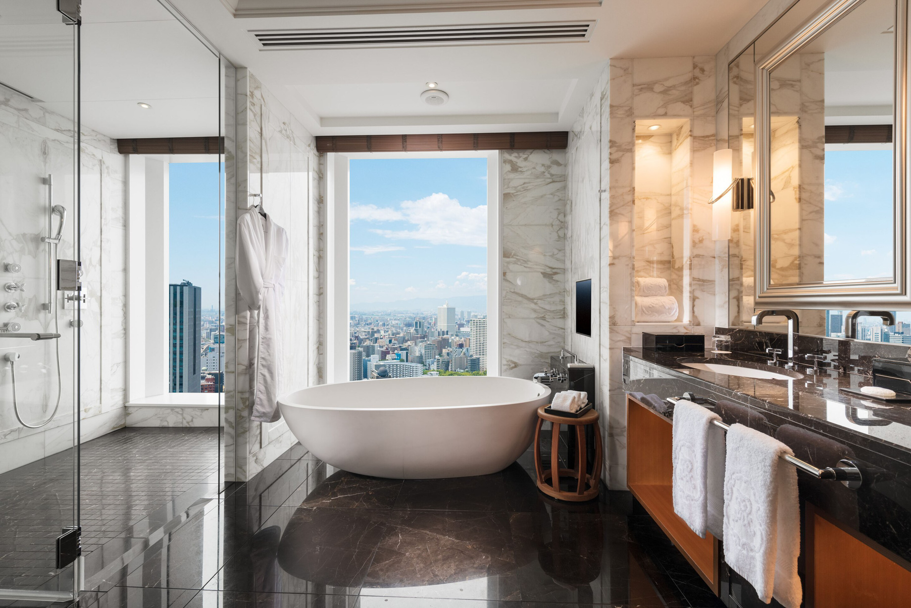 The St. Regis Osaka Hotel - Osaka, Japan - Royal Suite Bathroom