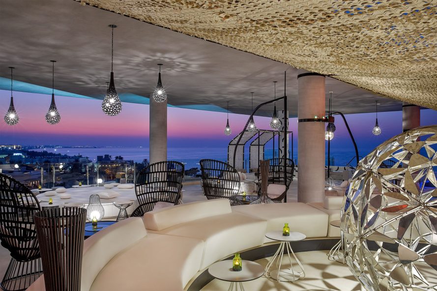 W Muscat Resort - Muscat, Oman - Siddharta Lounge by Buddha Bar Ocean View