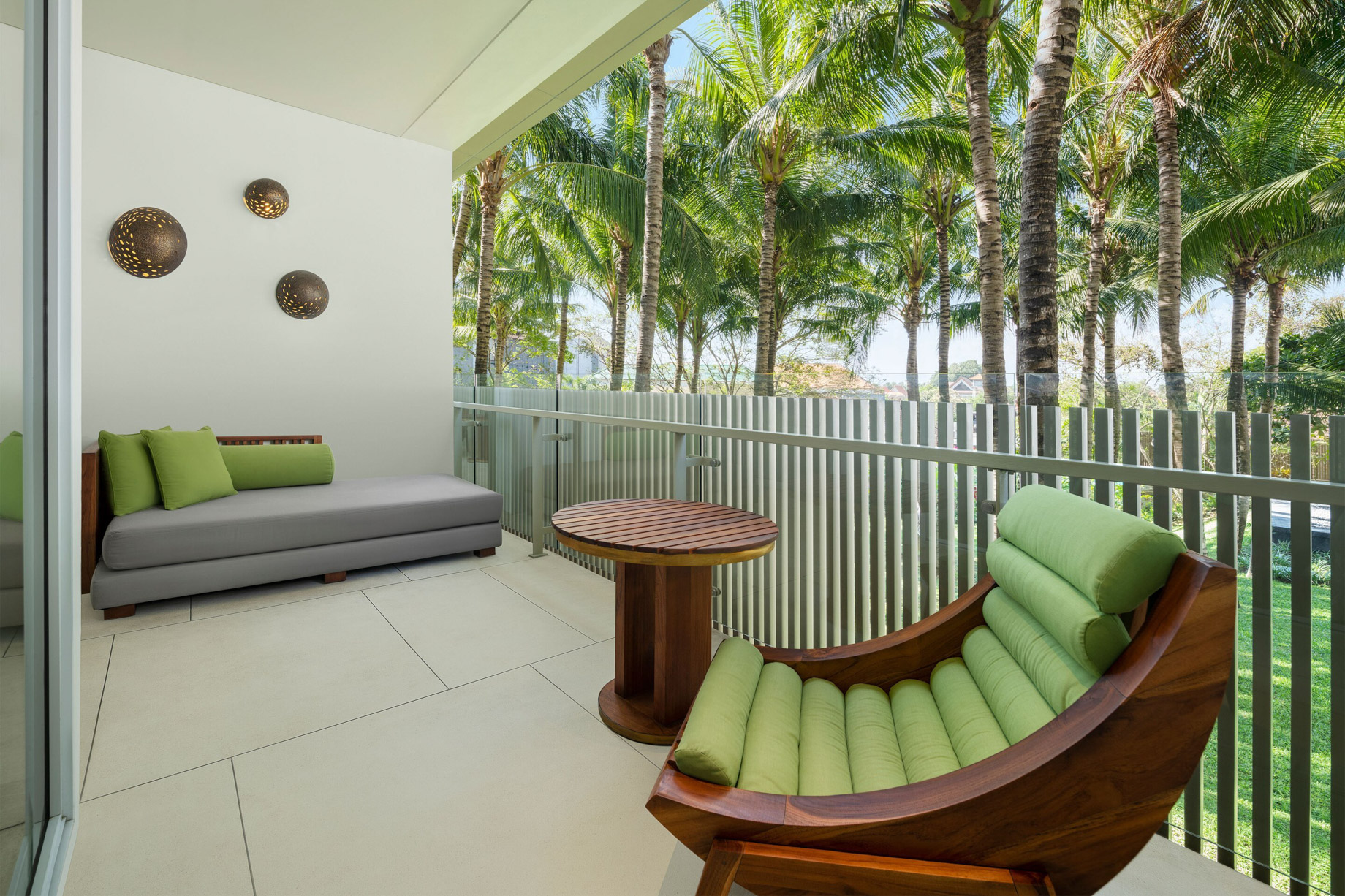 W Bali Seminyak Resort – Seminyak, Indonesia – Wonderful Garden View Escape Guest Room Balcony