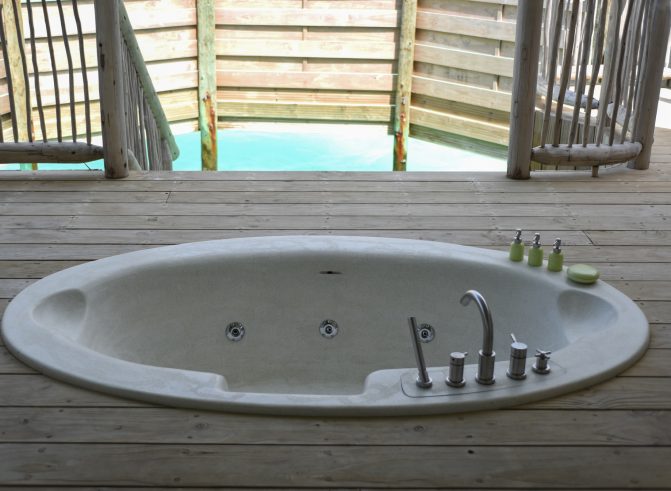 Soneva Jani Resort - Noonu Atoll, Medhufaru, Maldives - 1 Bedroom Water Retreat Villa Outdoor Soaker Tub