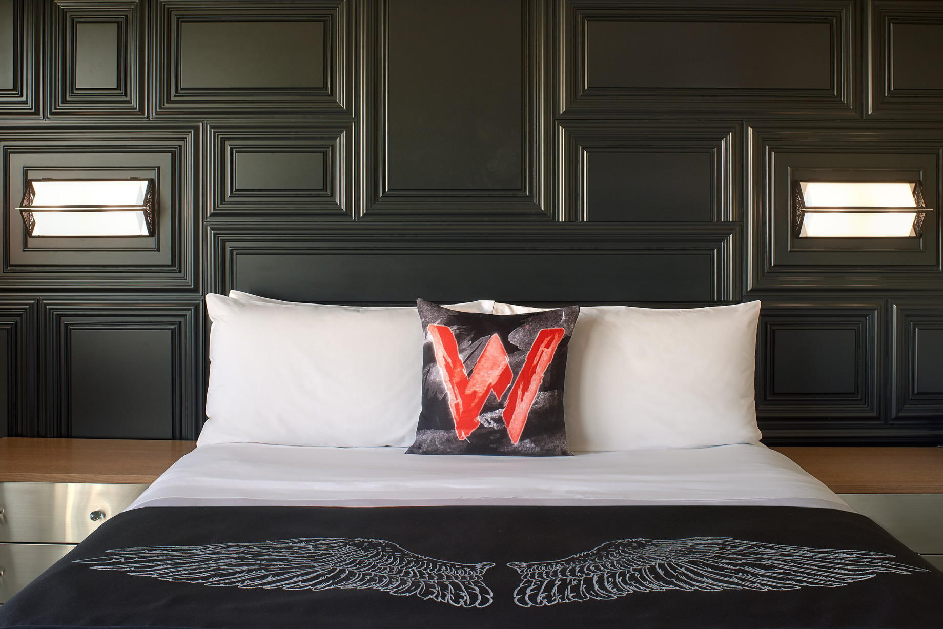 W Boston Hotel – Boston, MA, USA – Wonderful Guest Room Bed