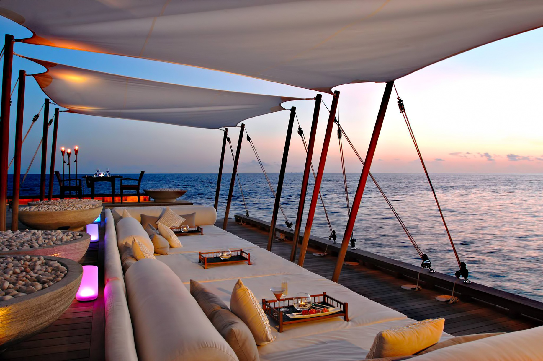089 – W Maldives Resort – Fesdu Island, Maldives – SIP Bar Sunset