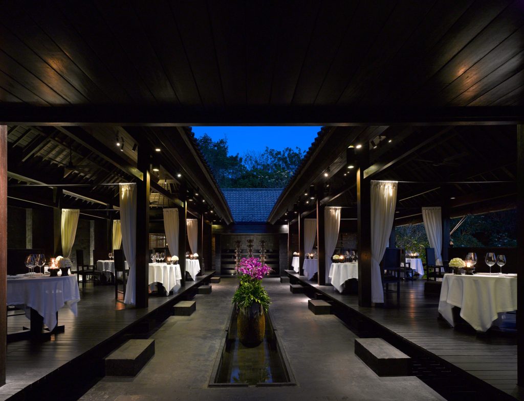 Bvlgari Resort Bali - Uluwatu, Bali, Indonesia - Il Ristorante Luca Fantin Interior Night