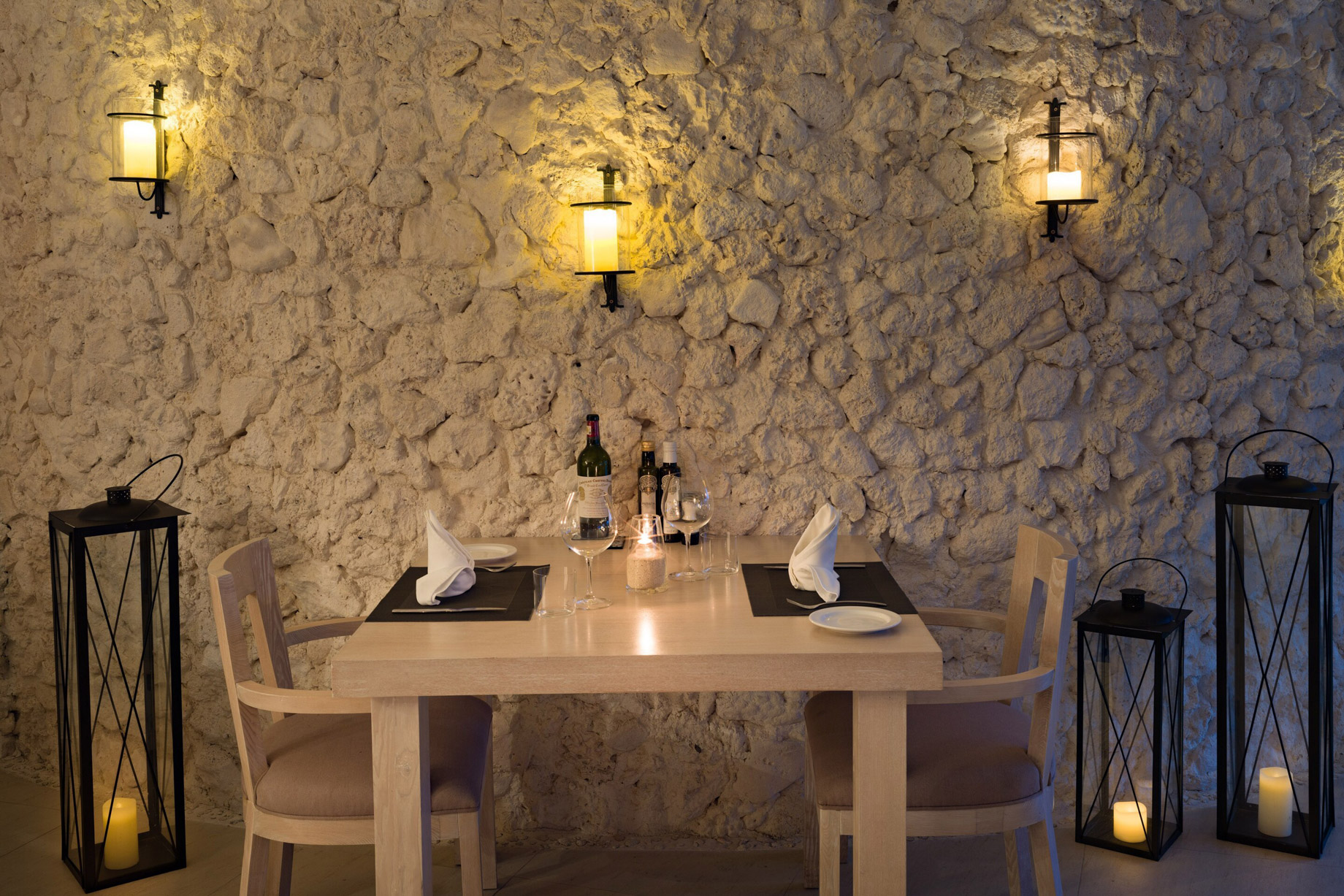 The St. Regis Bora Bora Resort - Bora Bora, French Polynesia - Far Niente Ristorante Table