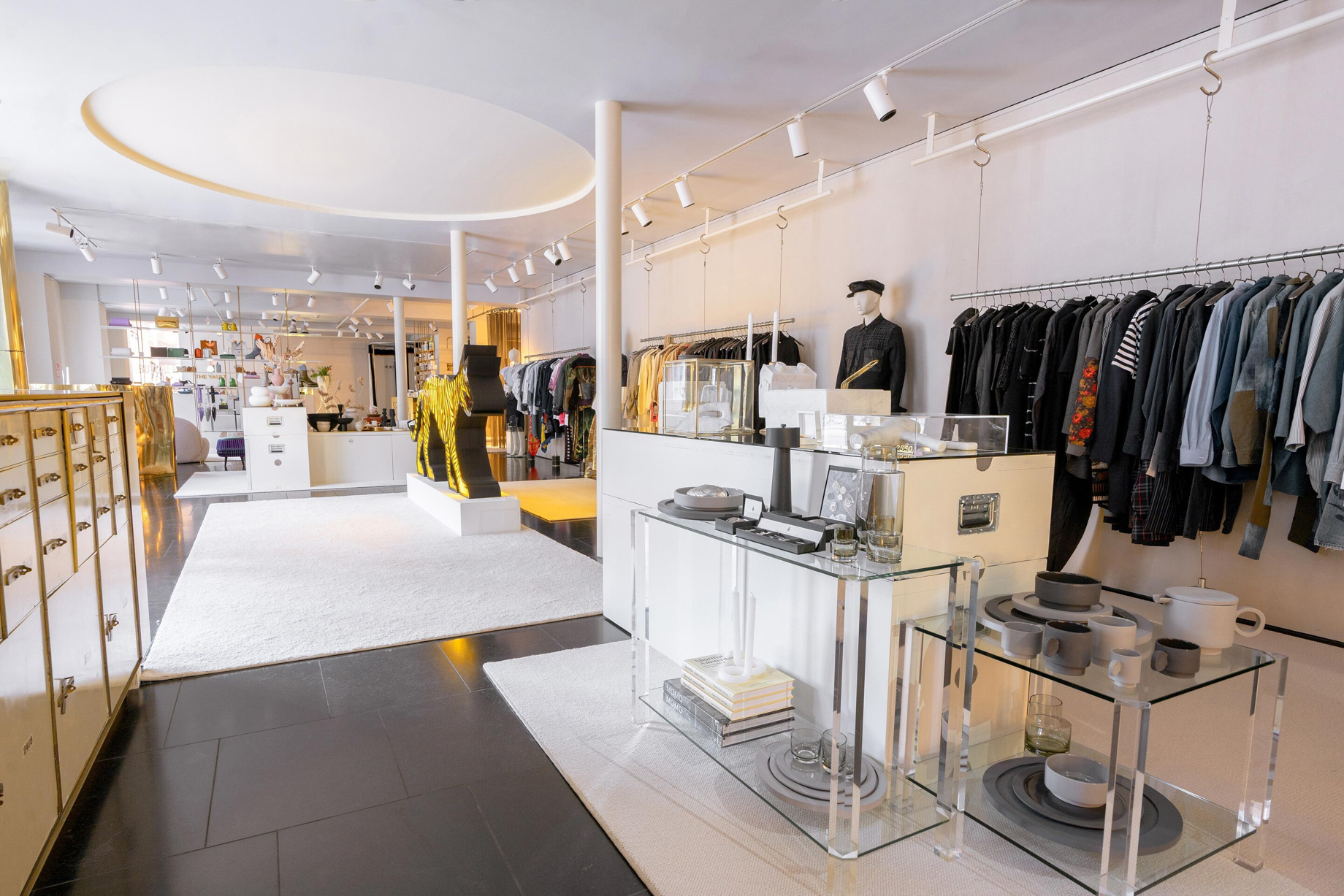 W Amsterdam Hotel – Amsterdam, Netherlands – The New X Bank