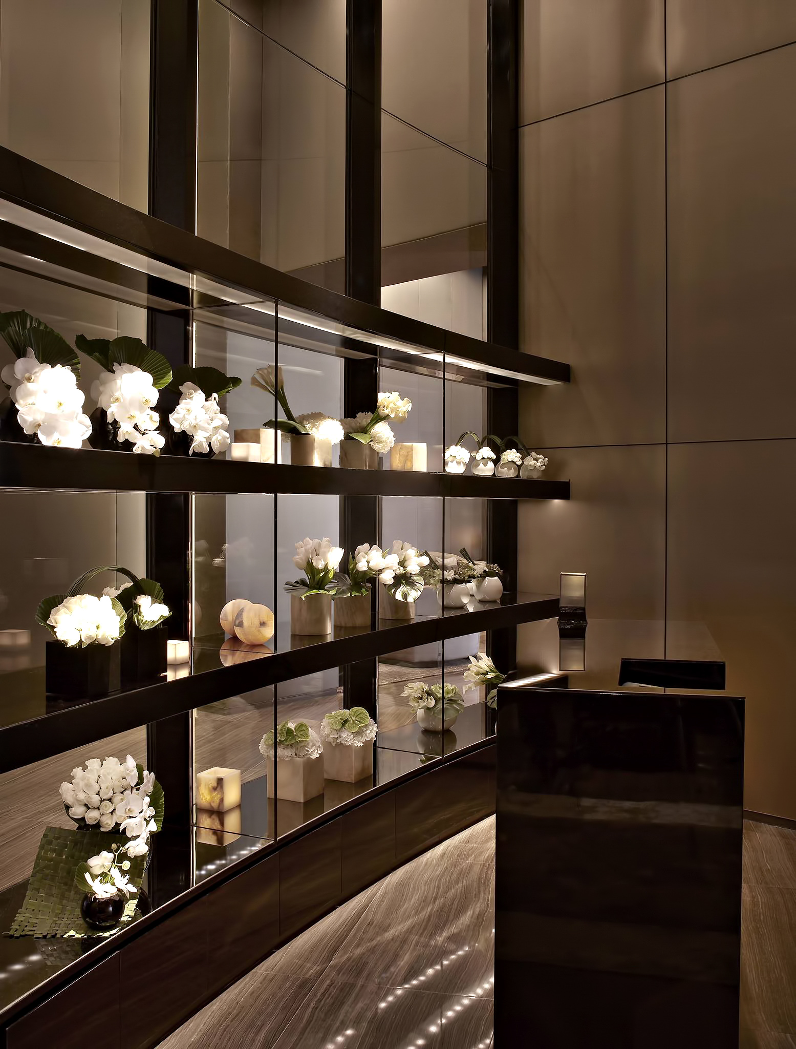 Armani Hotel Dubai – Burj Khalifa, Dubai, UAE – Armani Fiori Exclusive Shop