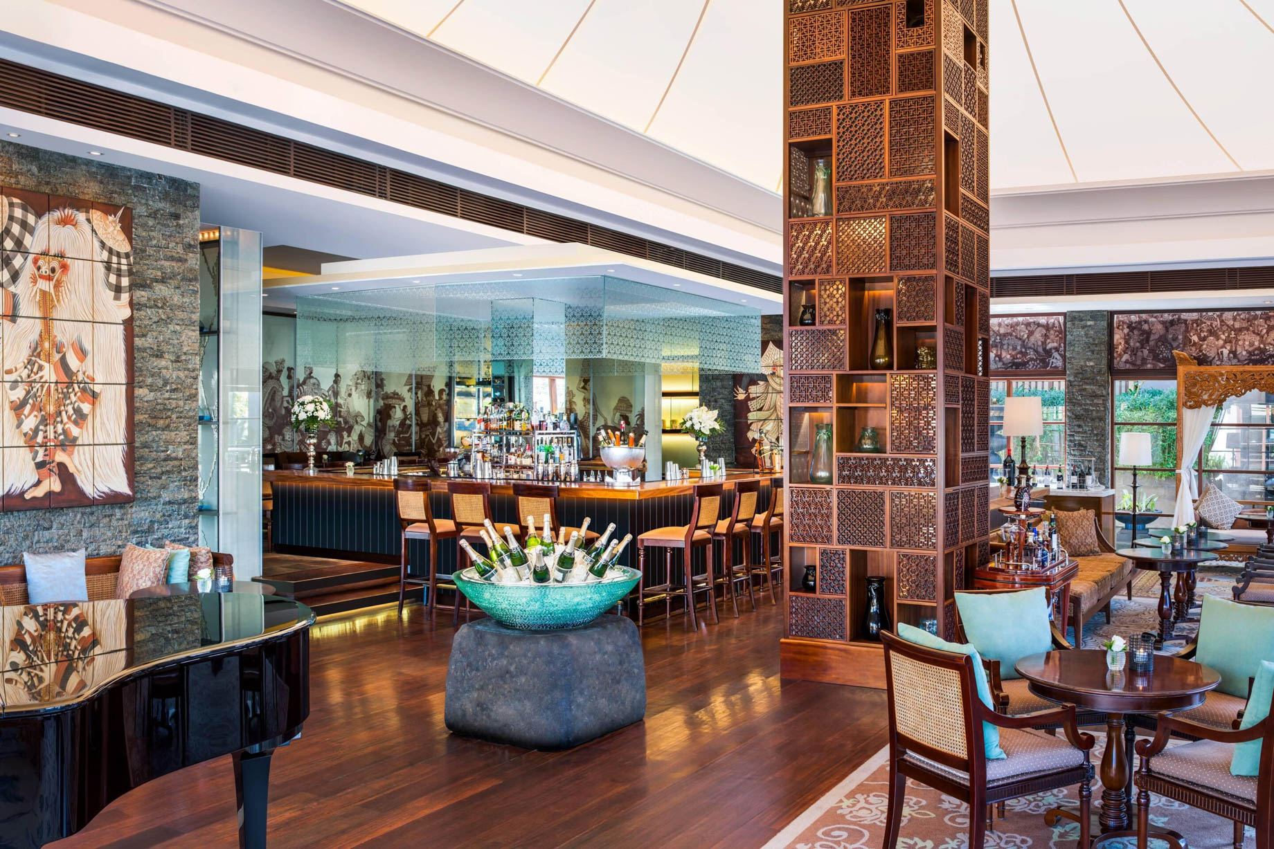 The St. Regis Bali Resort – Bali, Indonesia – King Cole Bar