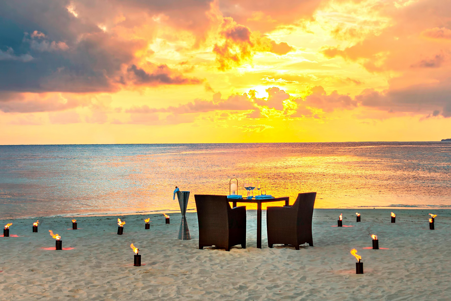 099 – W Maldives Resort – Fesdu Island, Maldives – Beach Sunset Candlelight Dinner