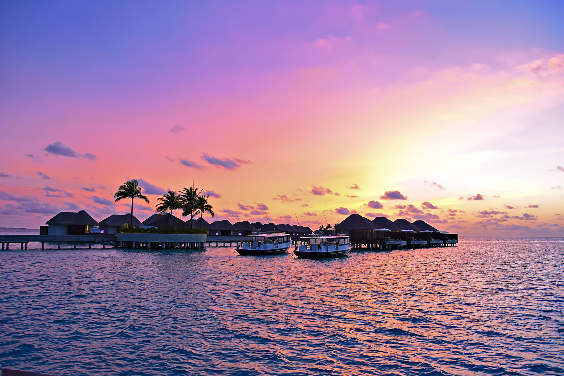 101 – W Maldives Resort – Fesdu Island, Maldives – Resort Sunset