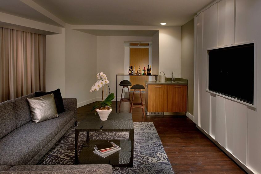W Boston Hotel - Boston, MA, USA - WOW Suite Living Area Decor