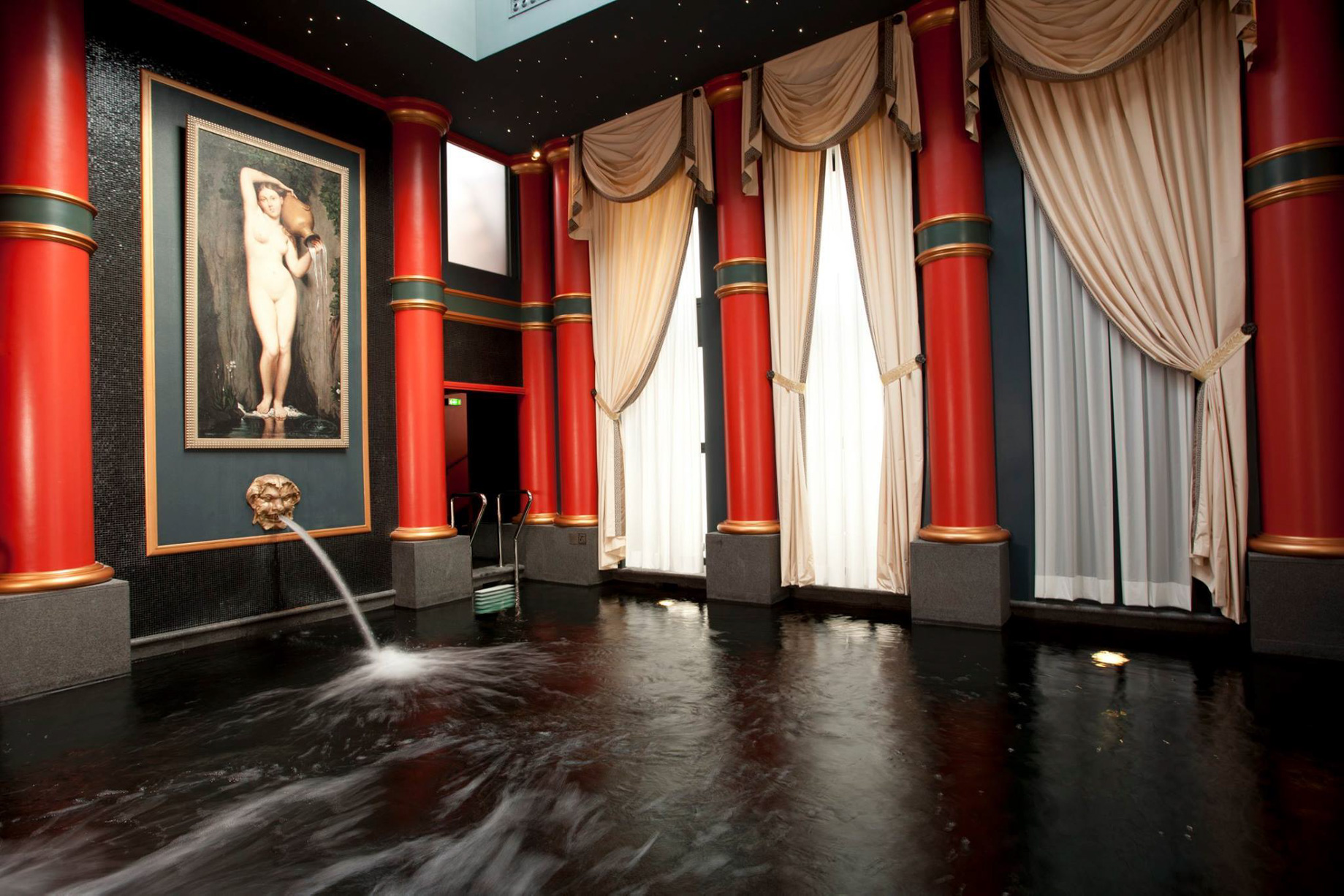 InterContinental Bordeaux Le Grand Hotel - Bordeaux, France - Spa Guerlain Relaxation Pool