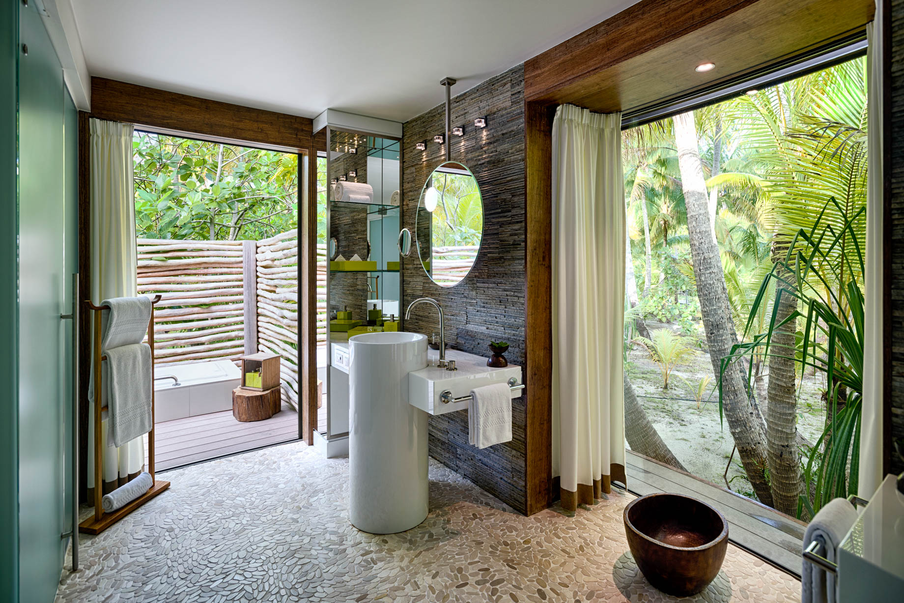 The Brando Resort – Tetiaroa Private Island, French Polynesia – 1 Bedroom Beachfront Villa Bathroom