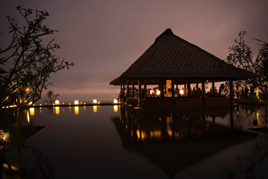 Bvlgari Resort Bali - Uluwatu, Bali, Indonesia - Bvlgari Bar Ocean View Night