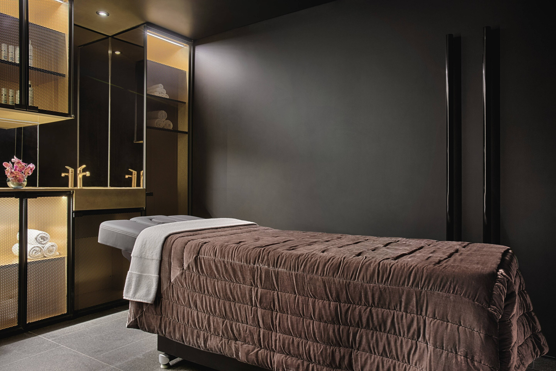 W Amsterdam Hotel - Amsterdam, Netherlands - AWAY Spa Treatment Table