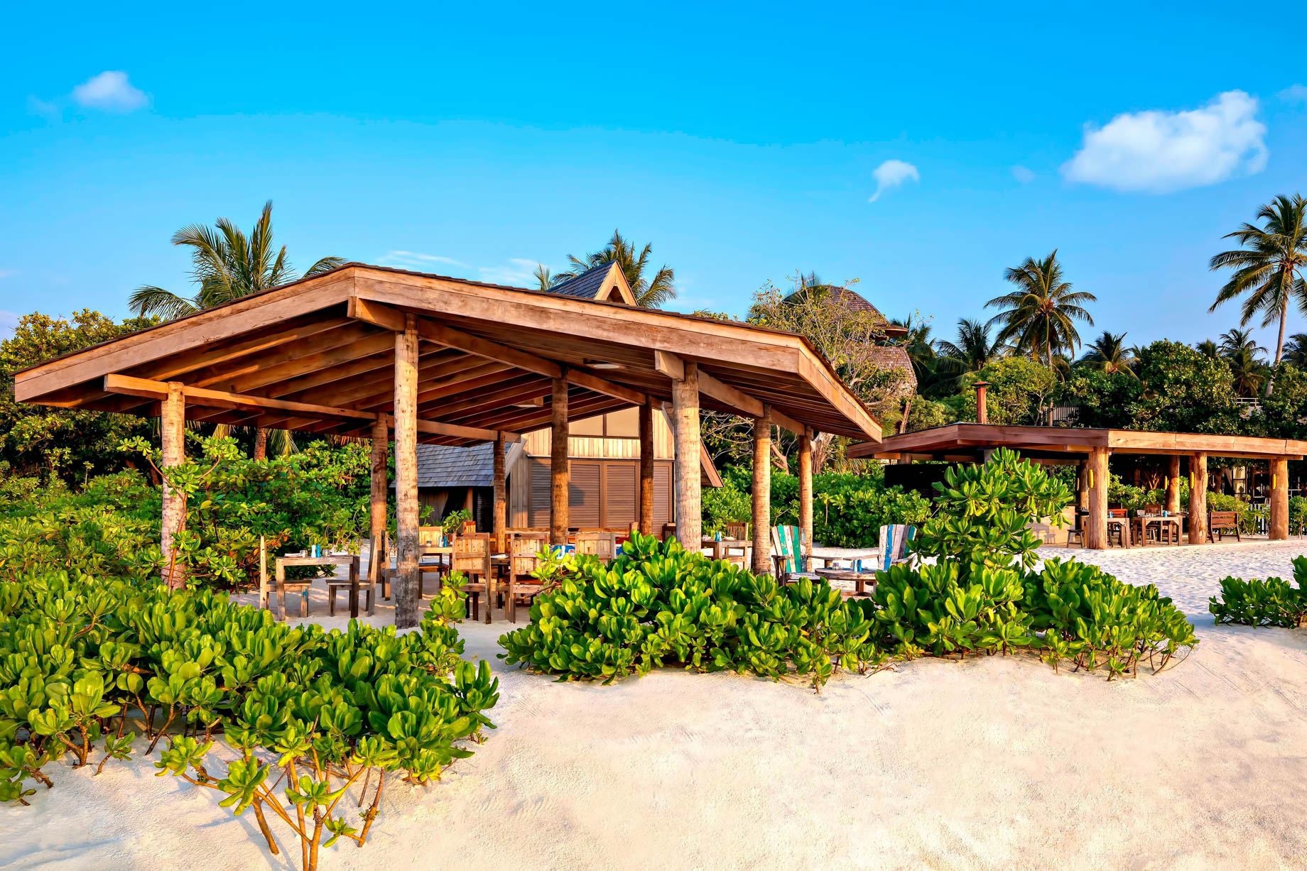 The St. Regis Maldives Vommuli Resort - Dhaalu Atoll, Maldives - Craft and Crust Restaurants