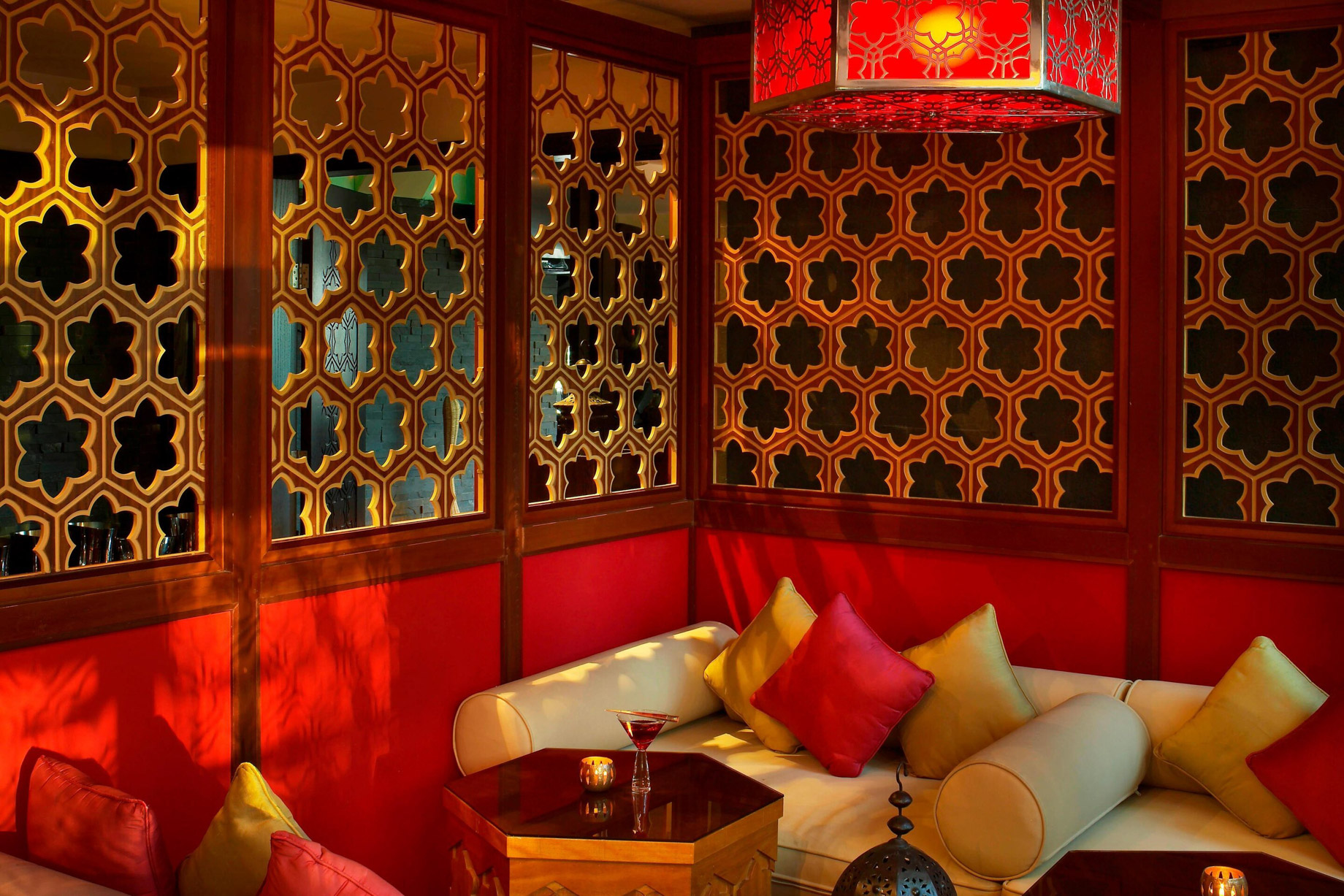 W Doha Hotel – Doha, Qatar – Wahm Lounge Decor