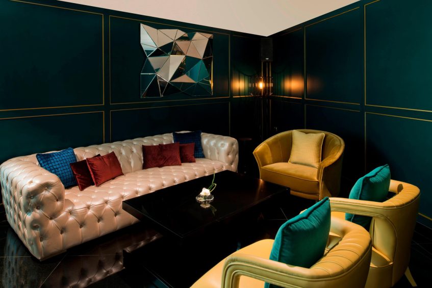 W Doha Hotel - Doha, Qatar - Wahm Lounge Private Seating