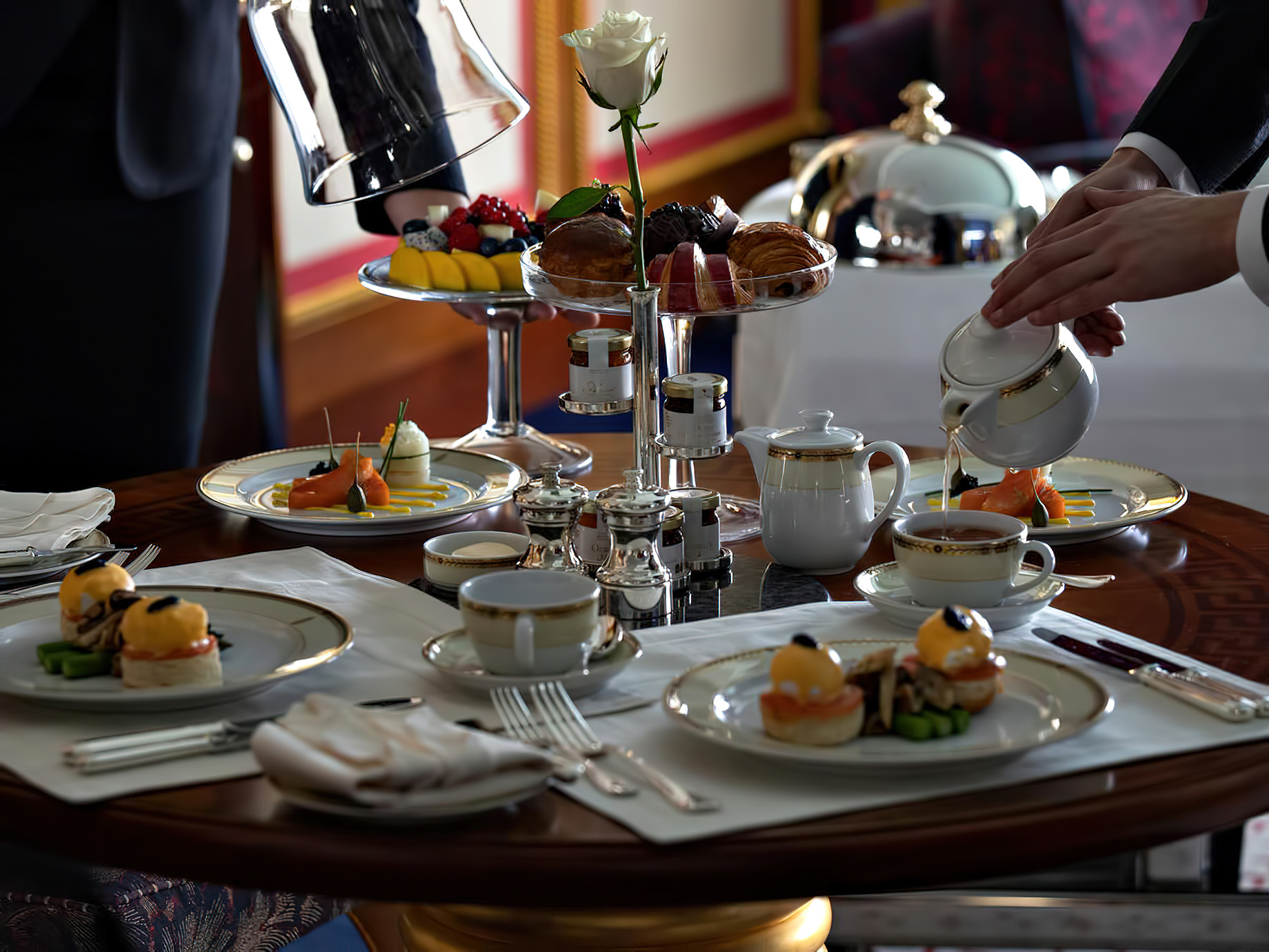 Burj Al Arab Jumeirah Hotel - Dubai, UAE - Restaurant Food Service