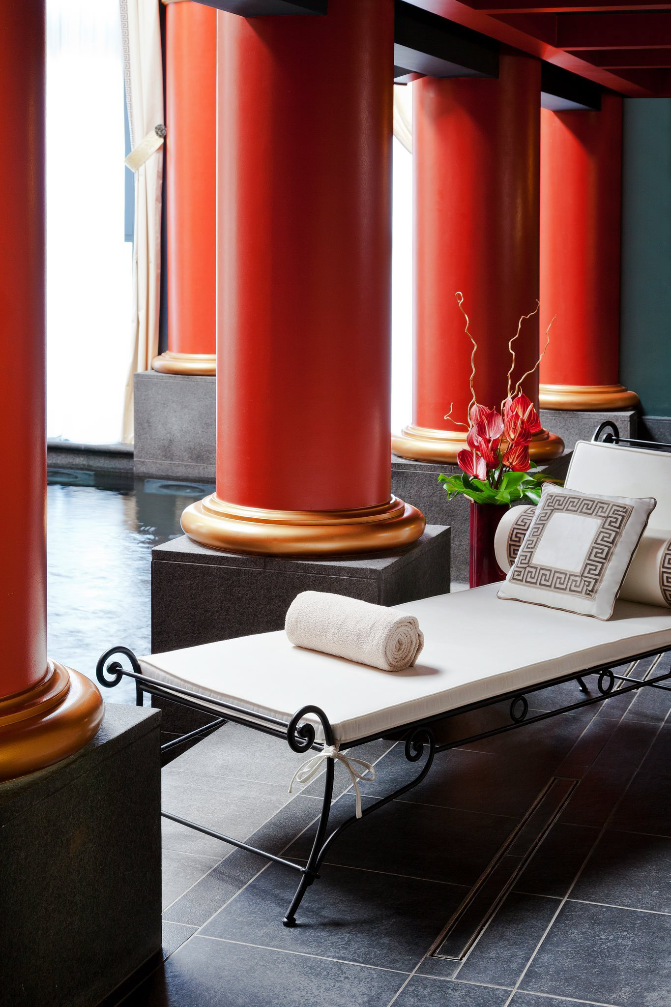 InterContinental Bordeaux Le Grand Hotel – Bordeaux, France – Spa Guerlain Relaxation